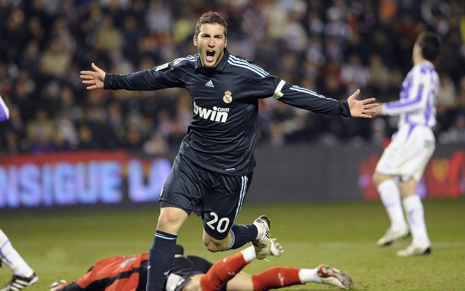 土媒曝费内巴切瞄准基耶萨 意大利国脚或迎生涯转折点