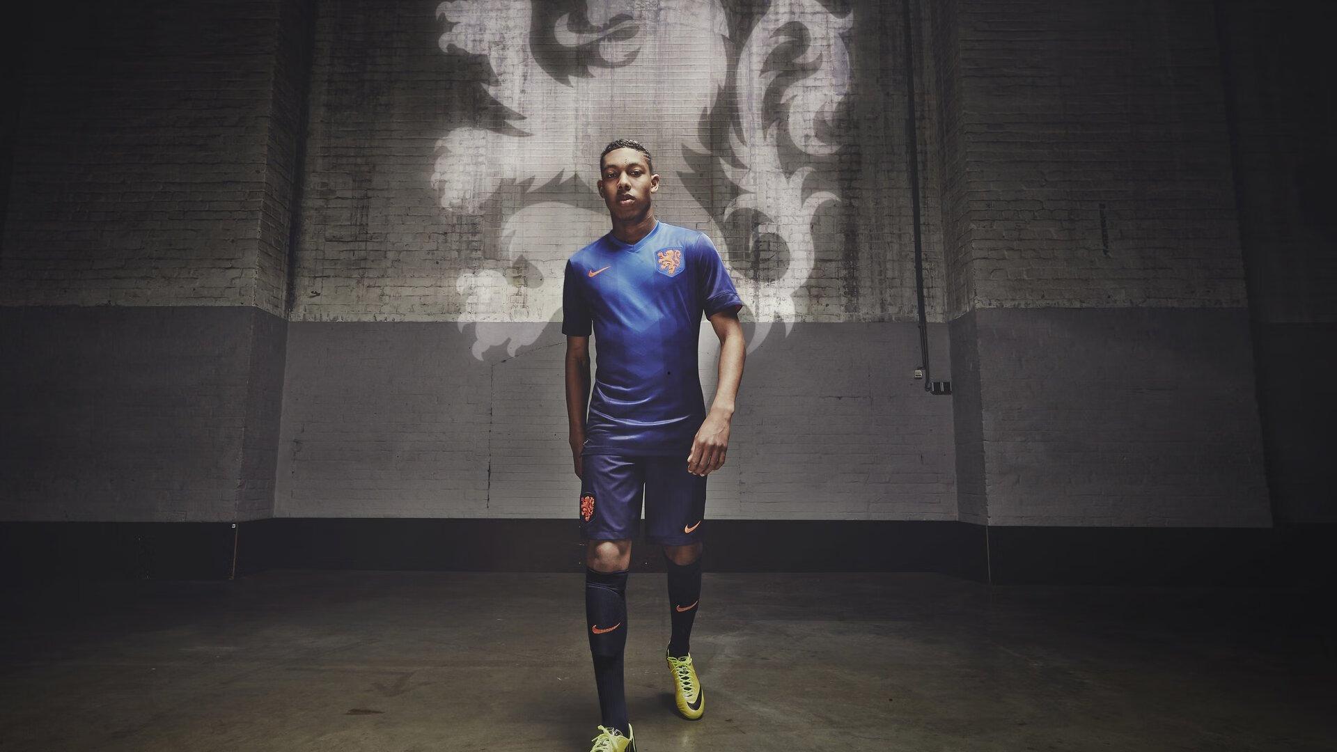 科莫与萨格勒布迪纳摩就巴图里纳转会谈判顺利推进，转会市场再掀波澜