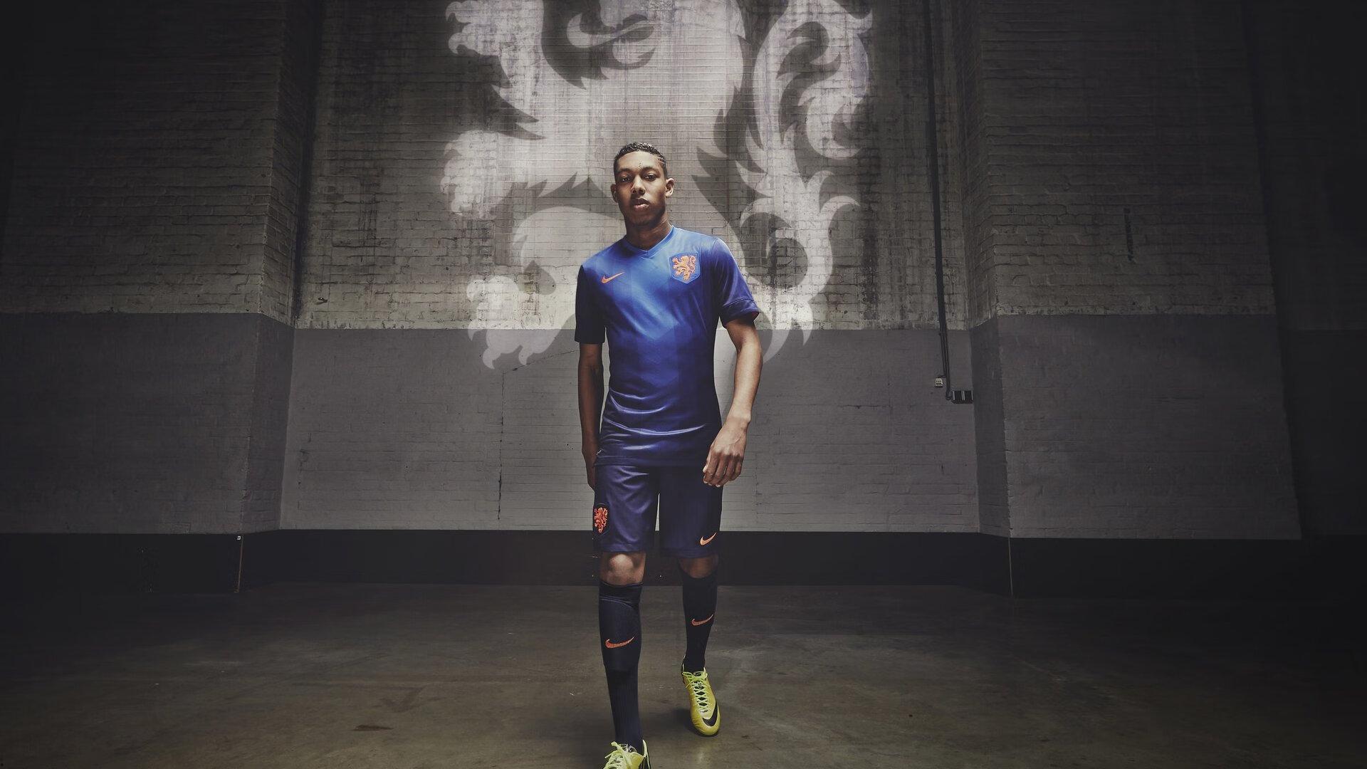 新援兰克尔·泽加盟首日全记录,晨训征服队友,夜访社区展现亲和力